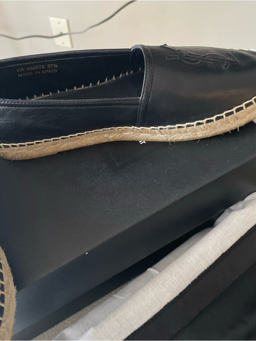 YSL Saint Laurent Flats Made In Spain Leather Size 7.5 Bag Is Included - Picture 3 of 11